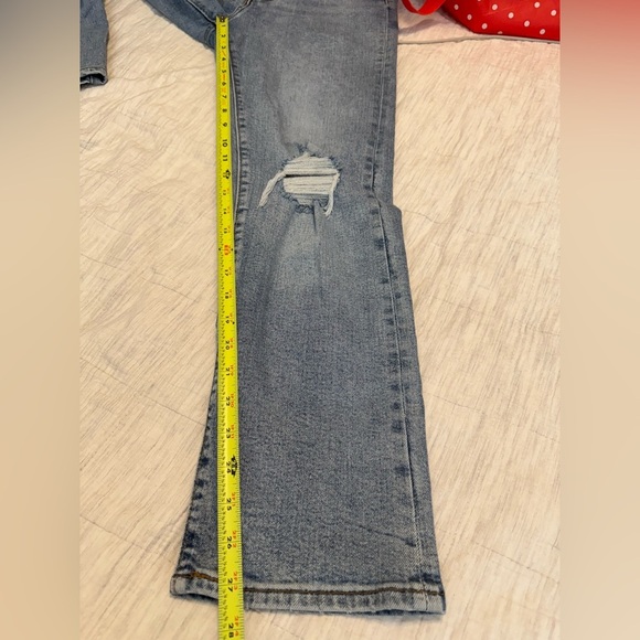 Levi's Women's High-Rise Wedgie Straight Cropped Jeans Size 28 - Picture 7 of 9